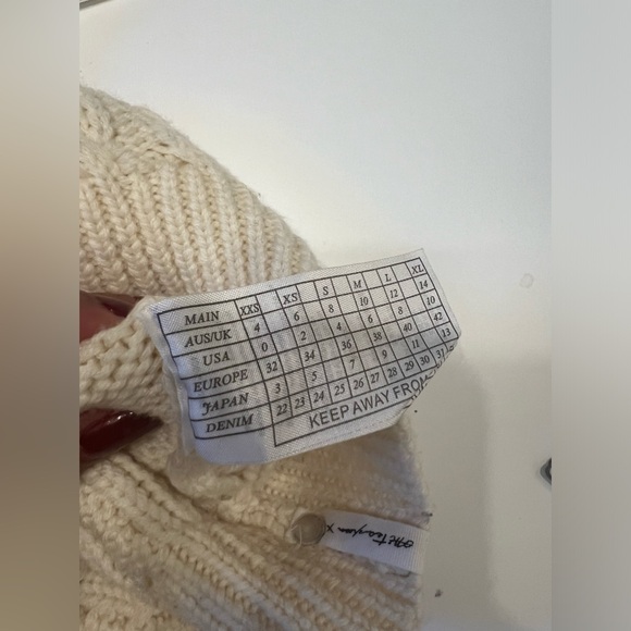 One Teaspoon Racerback Cowl Neck Sweater size Medium - Picture 7 of 7